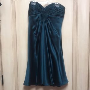 Laundry size 4. Emerald silk dress